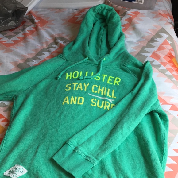 Hollister Sweaters - 🌸Hollister Sweatshirt - Size S